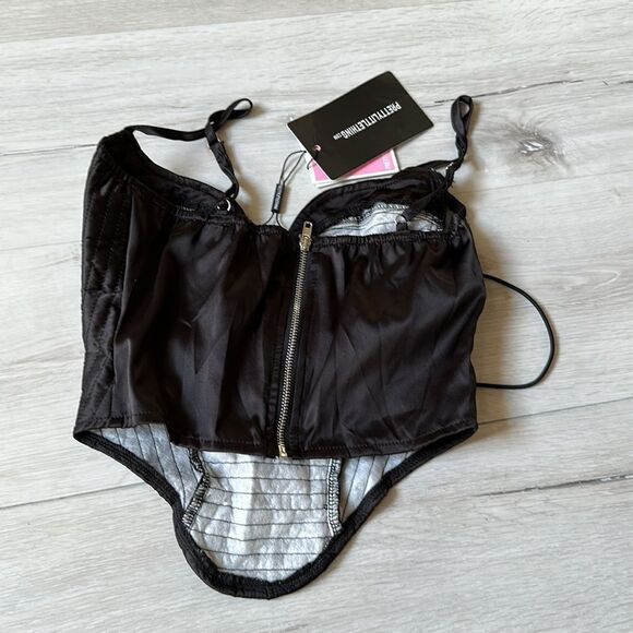 PrettyLittleThing Petite Black Bust Detail Lace Up Satin Corset Sz 00 NWT IN PKG - Picture 9 of 9
